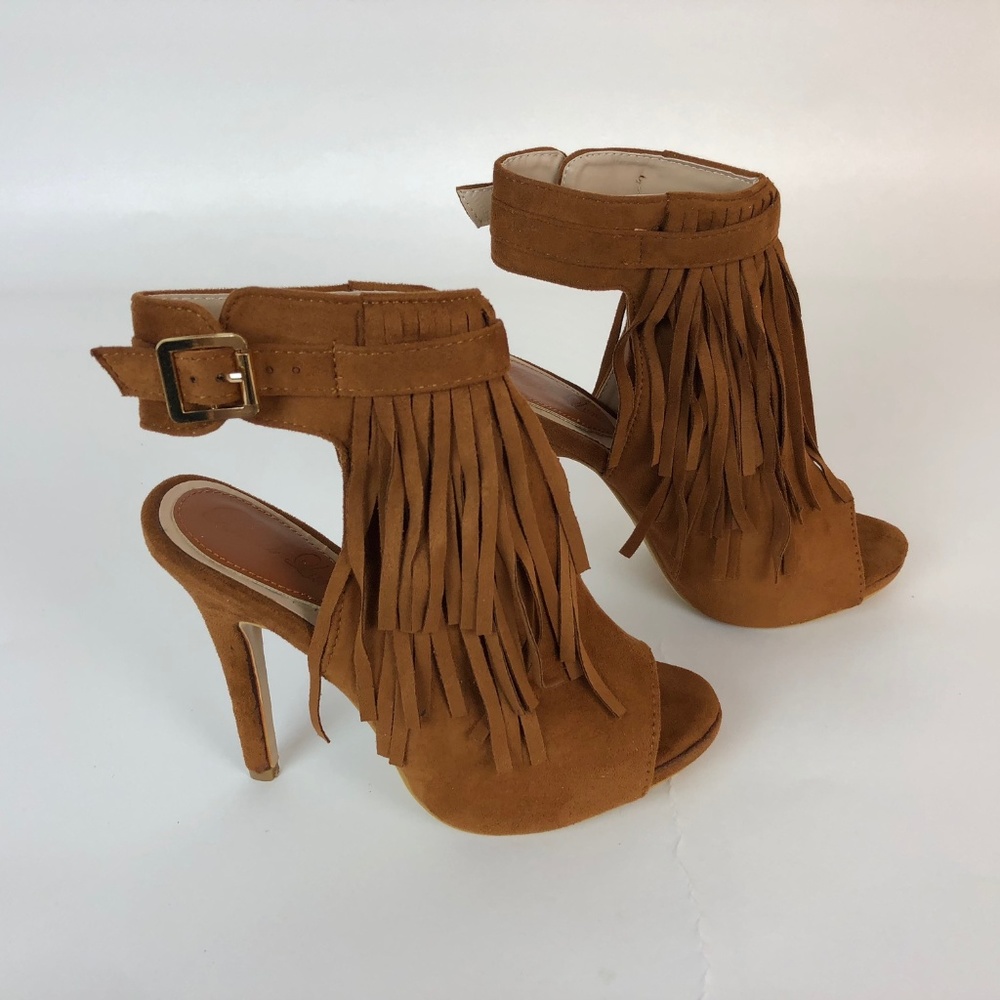 Heels - Picture 2 of 5